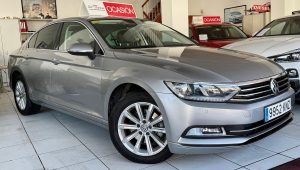 Volkswagen Passat 120 CV 16.500€*