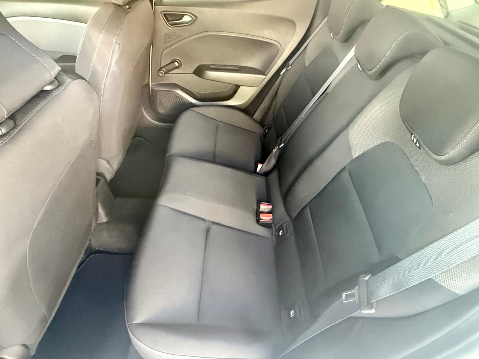 Renault clio con pantalla táctil ocasión Jerez
