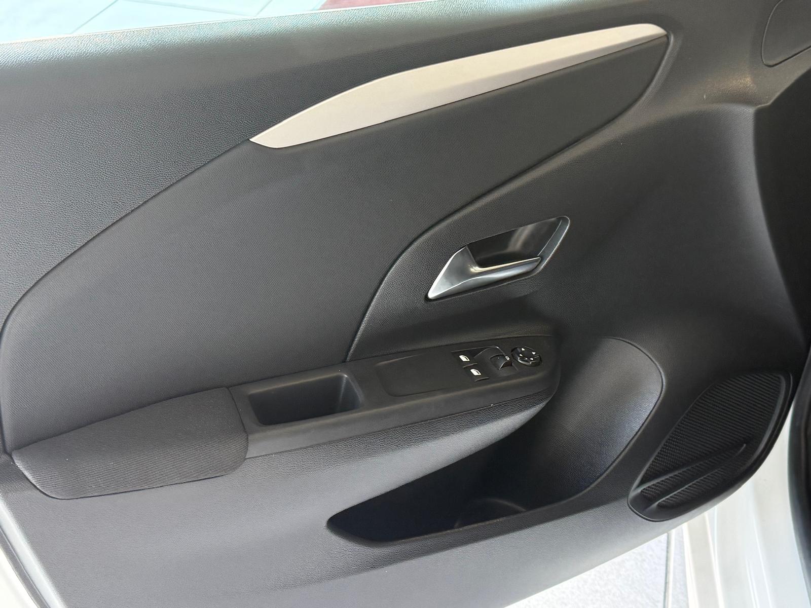 Opel corsa Gasolina 2022 Jerez semi nuevo